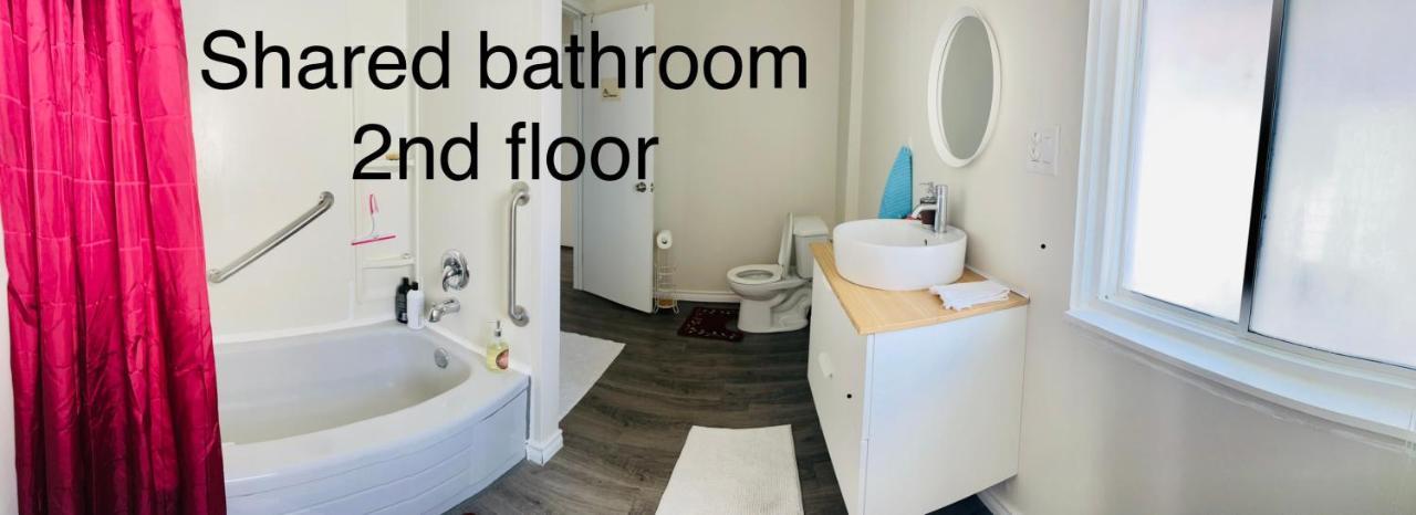 Cheerful Homestay Niagara Falls